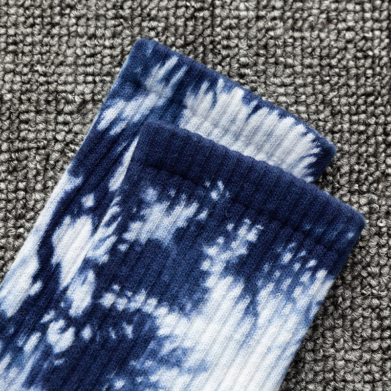 Batik-Sportsocken aus Baumwolle bis zur Mitte der Wade