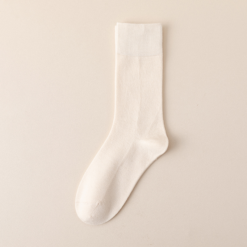 Einfarbige Damensocken bis zur Mitte der Wade