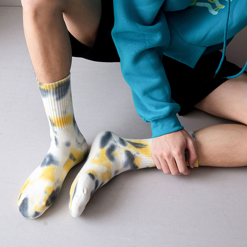 Batik-Sportsocken aus Baumwolle bis zur Mitte der Wade