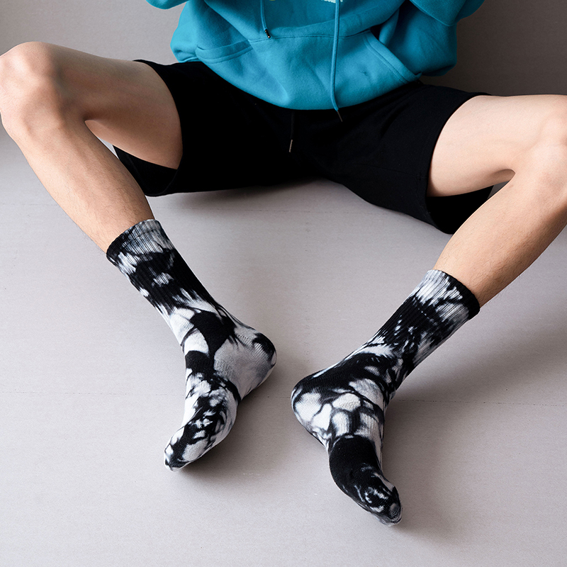 Batik-Sportsocken aus Baumwolle bis zur Mitte der Wade