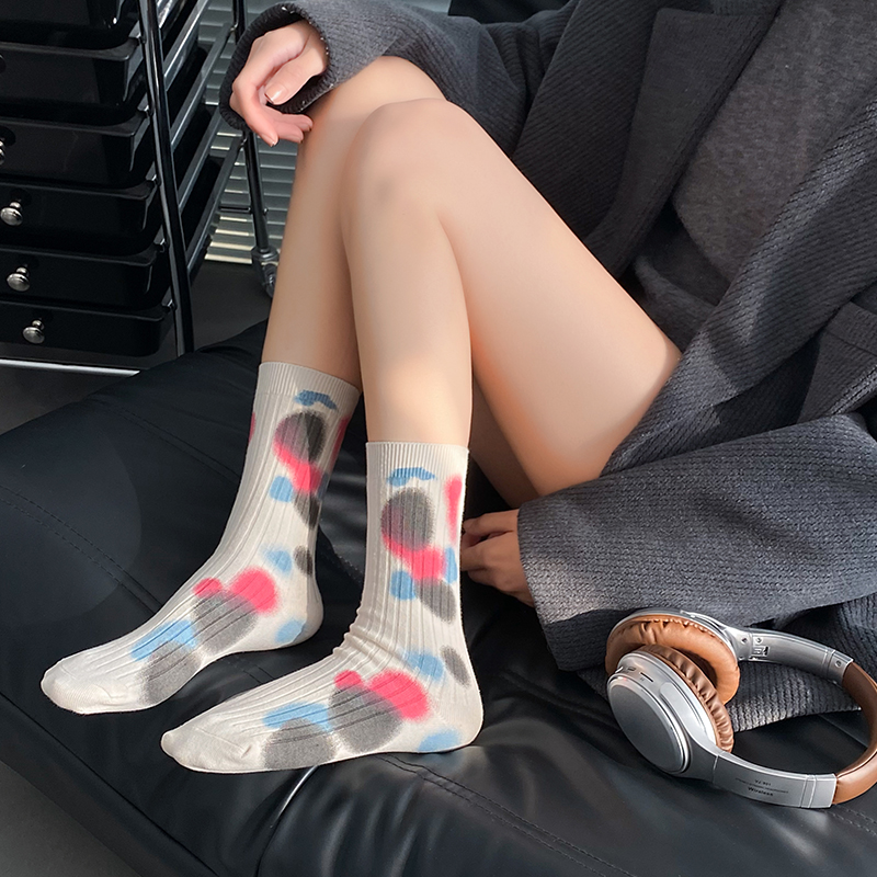 Batik-gepunktete Socken