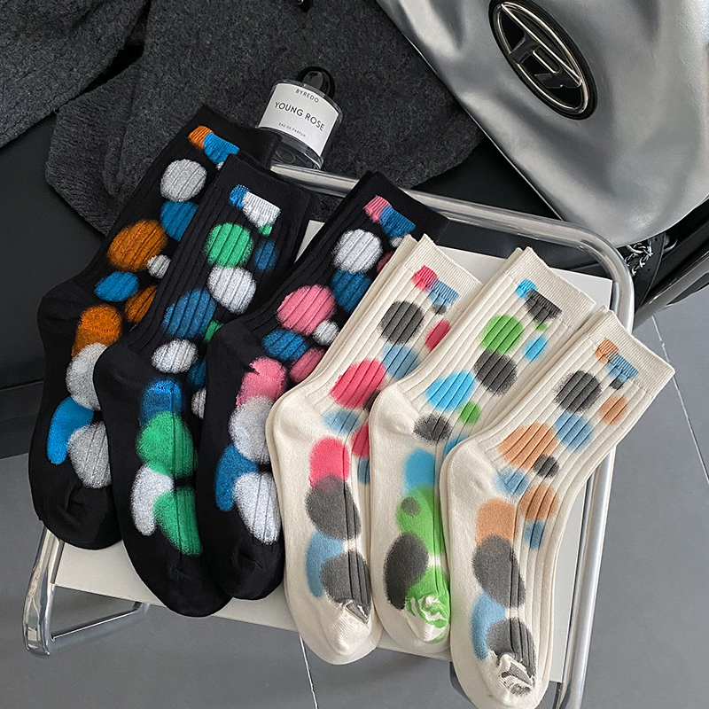 Batik-gepunktete Socken