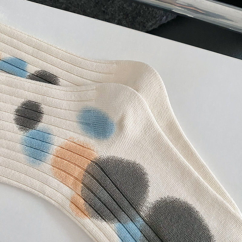 Batik-gepunktete Socken