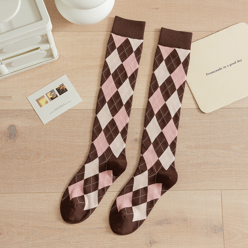 Damen-Overknee-Socken aus Baumwolle mit Rautenmuster
