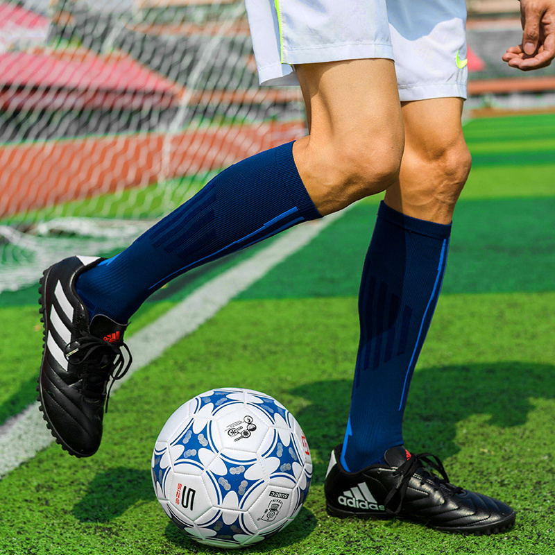Atmungsaktive, schnell trocknende Fußballsocken